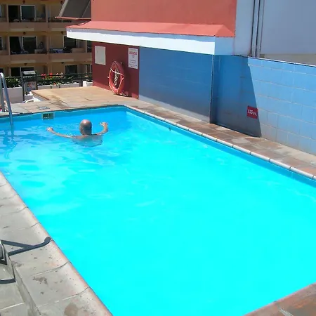 Park Plaza Готель